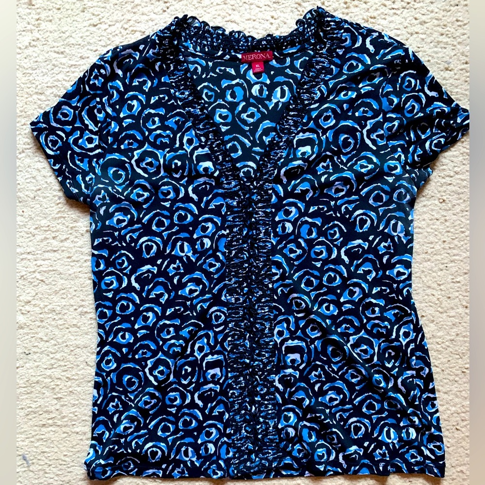 Ladies cap sleeve blouse